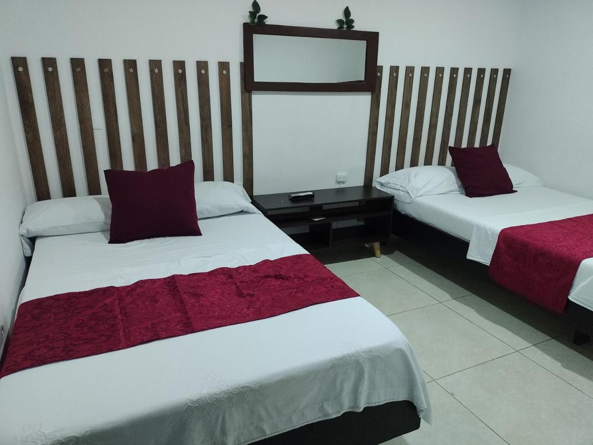 Hotel Plaza Centro Флоренсия Экстерьер фото