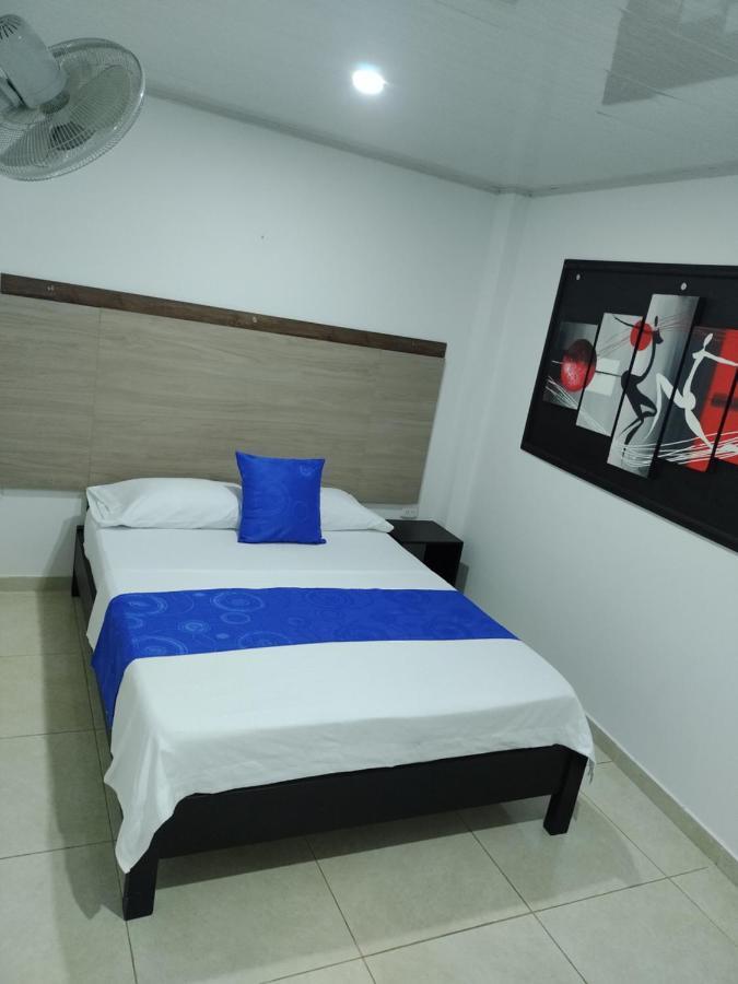 Hotel Plaza Centro Флоренсия Экстерьер фото