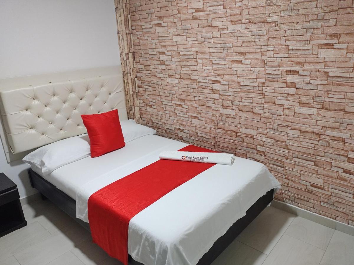 Hotel Plaza Centro Флоренсия Экстерьер фото