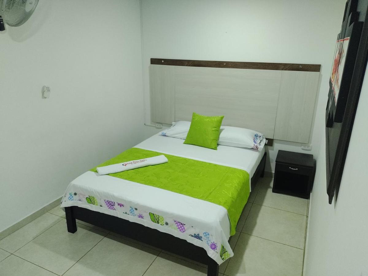 Hotel Plaza Centro Флоренсия Экстерьер фото