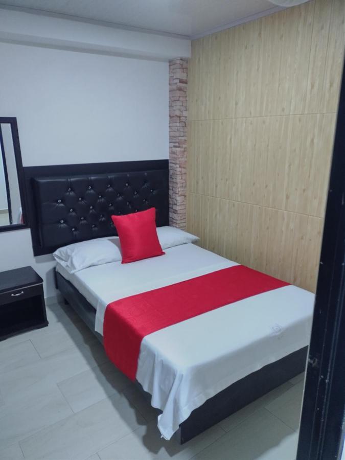 Hotel Plaza Centro Флоренсия Экстерьер фото