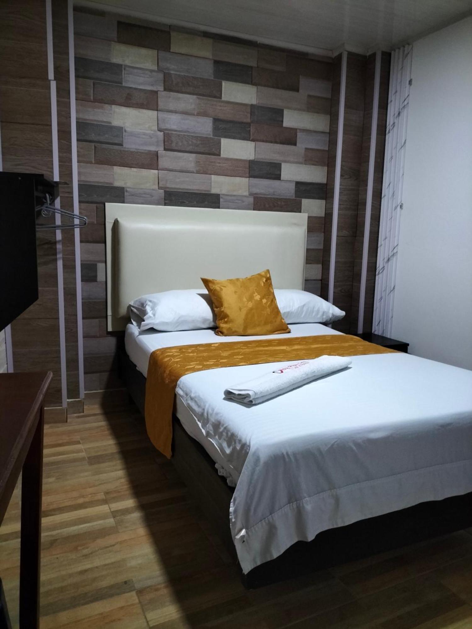 Hotel Plaza Centro Флоренсия Экстерьер фото